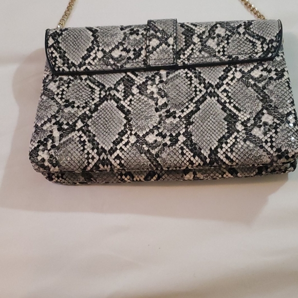 Madison west crossbows purse - Picture 2 of 4